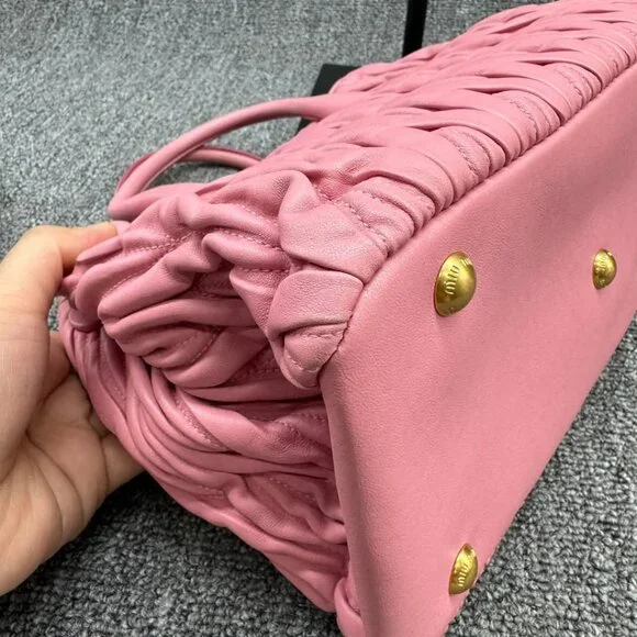 Miu Miu Leather Shoulder Bag 675-040125 - Picture 10 of 16